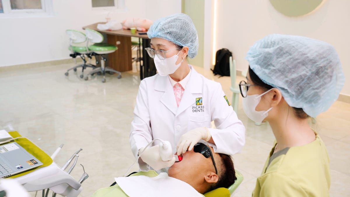 Porcelain Veneers in Hanoi, Vietnam